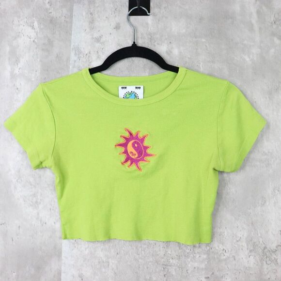 UNIF Baby Tee Womens Green Crop Top Embroidered Ying Yang Sun ***SEE MEASUREMENT - Picture 1 of 3